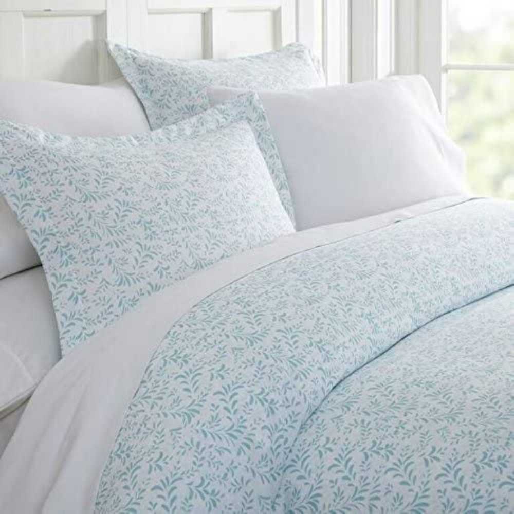 Linen Market Pattern Duvet Cover Set, Queen/Full, Burst of Vines Light Blue